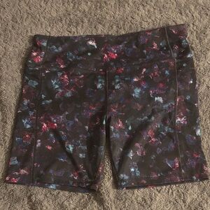 Athletic Works Women's Black and Pink Patterned Shorts